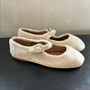 Faux Fur Cream Women’s Maryjane Shoes with Gold Buckle